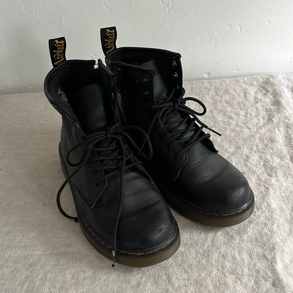 Doc Martin junior 1460 soft leather - Picture 1 of 8